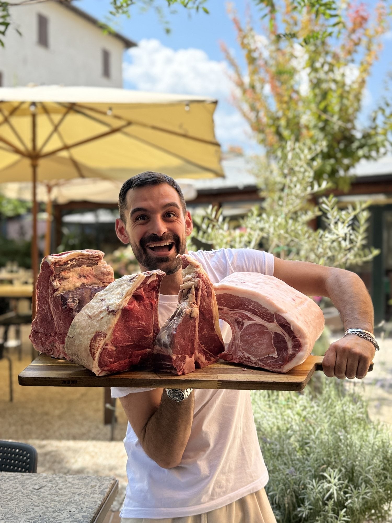 Bistecca tomahawk cruda